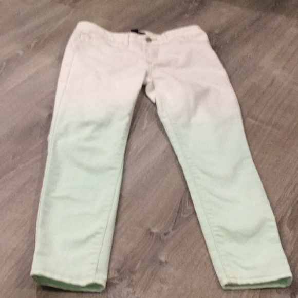☘️ Forever 21~~OMBRE’ Jeans~☘️ - Picture 1 of 6